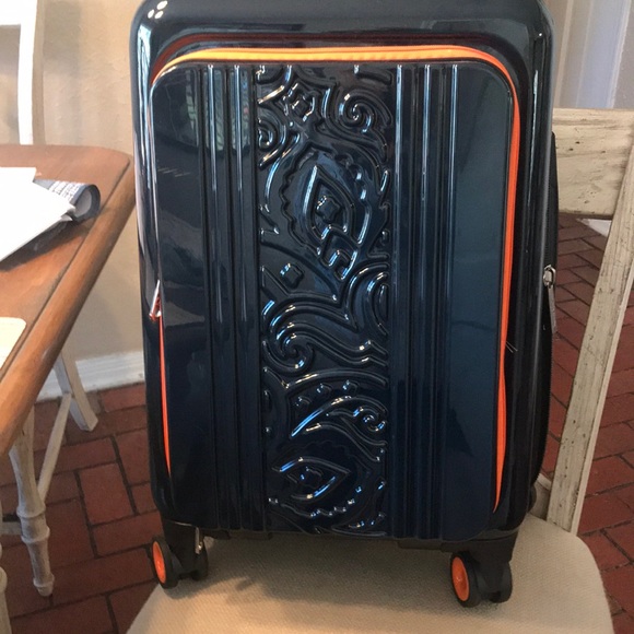 Robert Graham Handbags - Robert Graham carry on